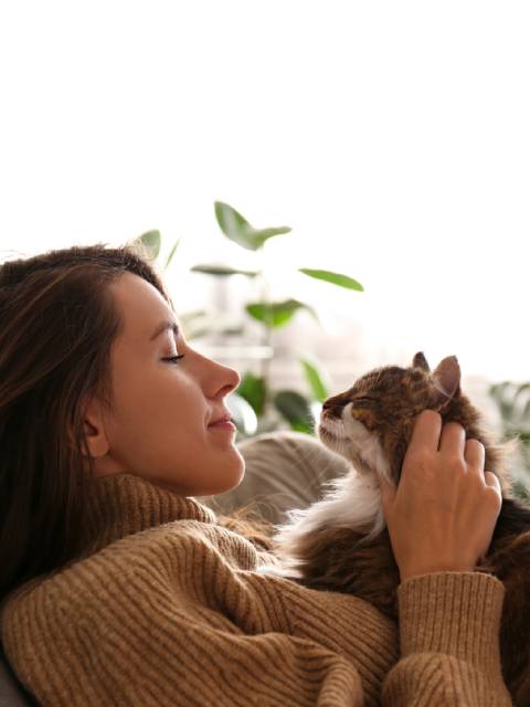 lady with cat
